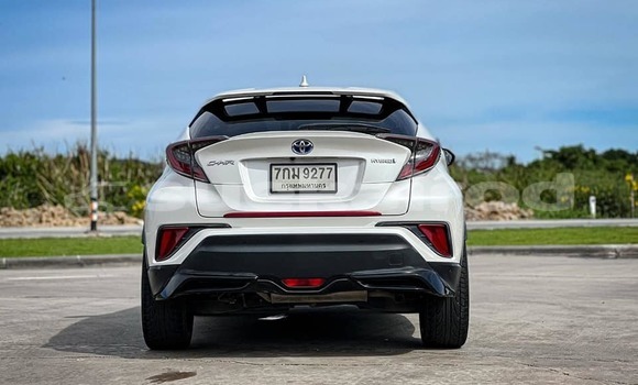 Buy Used Toyota C-HR White Car in Bangkok in Bangkok Buy Used Toyota C-HR White Car in Bangkok in Bangkok