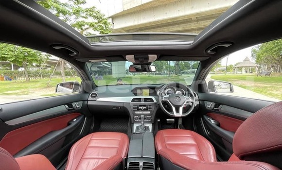 ซื้อ รถมือสอง Mercedes‒Benz C–Class สีดำ รถยนต์ ใน %{เมือง} ใน กรุงเทพมหานคร