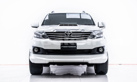 ซื้อ รถมือสอง Toyota Fortuner ขาว รถยนต์ ใน %{เมือง} ใน กรุงเทพมหานคร ซื้อ รถมือสอง Toyota Fortuner ขาว รถยนต์ ใน %{เมือง} ใน กรุงเทพมหานคร