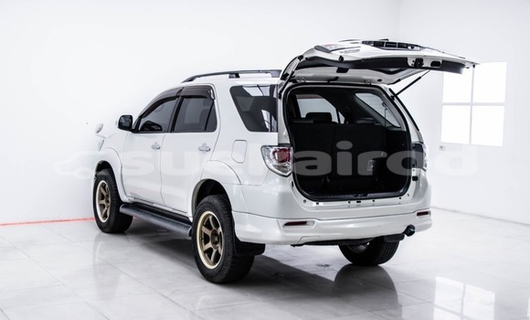 ซื้อ รถมือสอง Toyota Fortuner ขาว รถยนต์ ใน %{เมือง} ใน กรุงเทพมหานคร ซื้อ รถมือสอง Toyota Fortuner ขาว รถยนต์ ใน %{เมือง} ใน กรุงเทพมหานคร