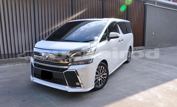 Buy Used Toyota Vellfire White Car in Bangkok in Bangkok