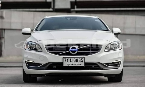 Buy Used Volvo V60 White Car in Bangkok in Bangkok Buy Used Volvo V60 White Car in Bangkok in Bangkok