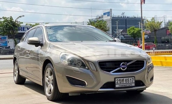 Buy Used Volvo V60 Other Car in Bangkok in Bangkok
