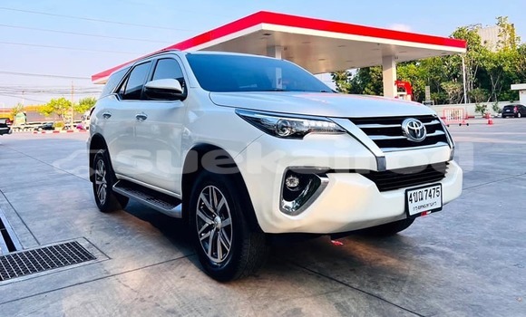 Buy Used Toyota Fortuner White Car in Bangkok in Bangkok Buy Used Toyota Fortuner White Car in Bangkok in Bangkok