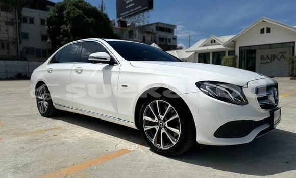 Buy Used Mercedes‒Benz E–Class White Car in Bangkok in Bangkok Buy Used Mercedes‒Benz E–Class White Car in Bangkok in Bangkok
