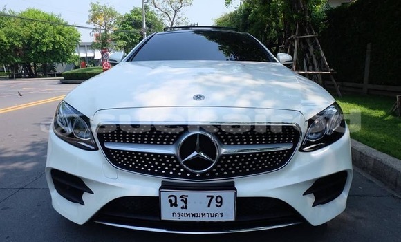 Buy Used Mercedes‒Benz E–Class White Car in Bangkok in Bangkok