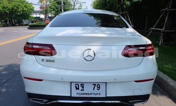 Buy Used Mercedes‒Benz E–Class White Car in Bangkok in Bangkok Buy Used Mercedes‒Benz E–Class White Car in Bangkok in Bangkok