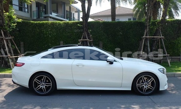 Buy Used Mercedes‒Benz E–Class White Car in Bangkok in Bangkok Buy Used Mercedes‒Benz E–Class White Car in Bangkok in Bangkok