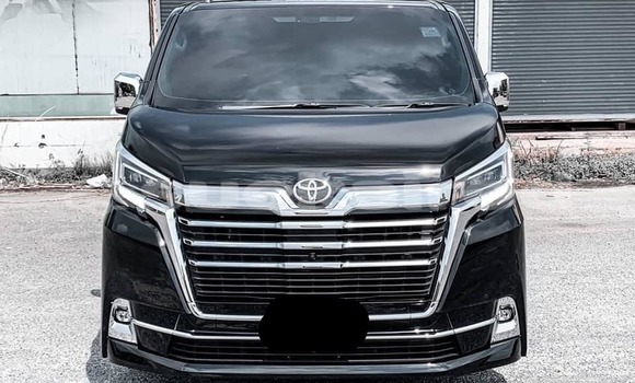 Buy Used Toyota Crown Majesta Black Car in Bangkok in Bangkok