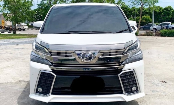 Buy Used Toyota Vellfire White Car in Bangkok in Bangkok Buy Used Toyota Vellfire White Car in Bangkok in Bangkok
