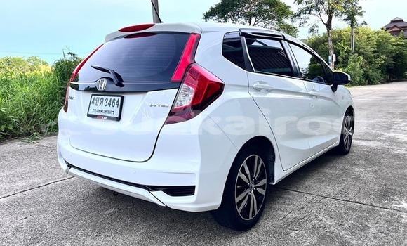 Buy Used Honda Jazz White Car in Bangkok in Bangkok Buy Used Honda Jazz White Car in Bangkok in Bangkok