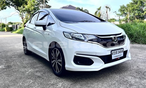 Buy Used Honda Jazz White Car in Bangkok in Bangkok Buy Used Honda Jazz White Car in Bangkok in Bangkok