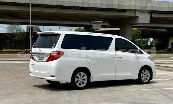 Buy Used Toyota Alphard White Car in Bangkok in Bangkok Buy Used Toyota Alphard White Car in Bangkok in Bangkok