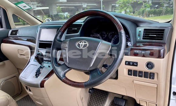 Buy Used Toyota Alphard White Car in Bangkok in Bangkok Buy Used Toyota Alphard White Car in Bangkok in Bangkok