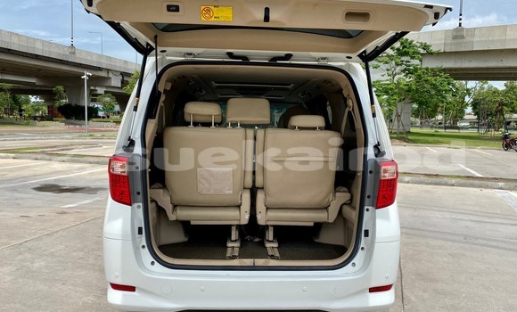 Buy Used Toyota Alphard White Car in Bangkok in Bangkok Buy Used Toyota Alphard White Car in Bangkok in Bangkok