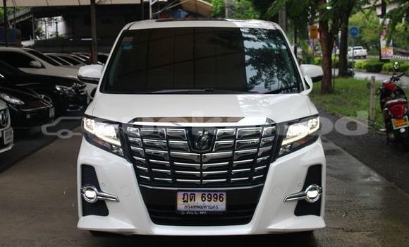 Buy Used Toyota Alphard White Car in Bangkok in Bangkok