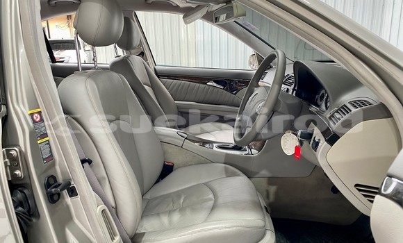 ซื้อ รถมือสอง Mercedes‒Benz E–Class สีน้ำตาล รถยนต์ ใน %{เมือง} ใน กรุงเทพมหานคร ซื้อ รถมือสอง Mercedes‒Benz E–Class สีน้ำตาล รถยนต์ ใน %{เมือง} ใน กรุงเทพมหานคร