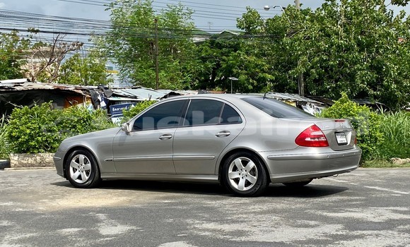 ซื้อ รถมือสอง Mercedes‒Benz E–Class สีน้ำตาล รถยนต์ ใน %{เมือง} ใน กรุงเทพมหานคร ซื้อ รถมือสอง Mercedes‒Benz E–Class สีน้ำตาล รถยนต์ ใน %{เมือง} ใน กรุงเทพมหานคร