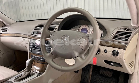 ซื้อ รถมือสอง Mercedes‒Benz E–Class สีน้ำตาล รถยนต์ ใน %{เมือง} ใน กรุงเทพมหานคร ซื้อ รถมือสอง Mercedes‒Benz E–Class สีน้ำตาล รถยนต์ ใน %{เมือง} ใน กรุงเทพมหานคร