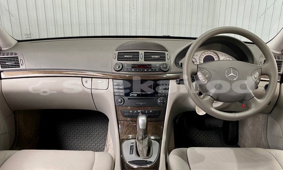 ซื้อ รถมือสอง Mercedes‒Benz E–Class สีน้ำตาล รถยนต์ ใน %{เมือง} ใน กรุงเทพมหานคร ซื้อ รถมือสอง Mercedes‒Benz E–Class สีน้ำตาล รถยนต์ ใน %{เมือง} ใน กรุงเทพมหานคร