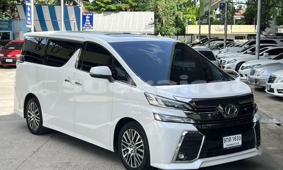 Buy Used Toyota Vellfire White Car in Bangkok in Bangkok Buy Used Toyota Vellfire White Car in Bangkok in Bangkok