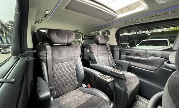 Buy Used Toyota Vellfire White Car in Nonthaburi in Nonthaburi Buy Used Toyota Vellfire White Car in Nonthaburi in Nonthaburi