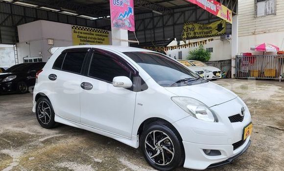 Buy Used Toyota Yaris White Car in Bangkok in Bangkok