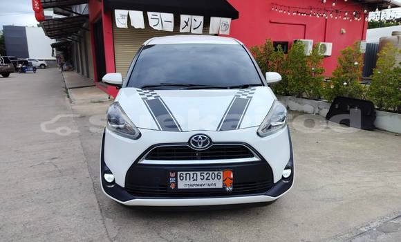 Buy Used Toyota Sienta White Car in Bangkok in Bangkok Buy Used Toyota Sienta White Car in Bangkok in Bangkok