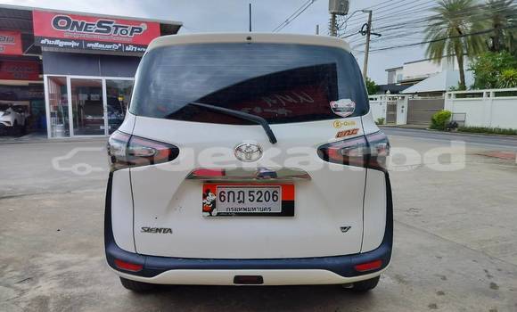 Buy Used Toyota Sienta White Car in Bangkok in Bangkok Buy Used Toyota Sienta White Car in Bangkok in Bangkok