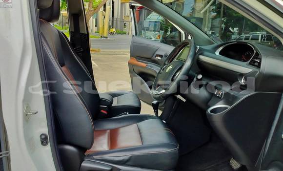 Buy Used Toyota Sienta White Car in Bangkok in Bangkok Buy Used Toyota Sienta White Car in Bangkok in Bangkok