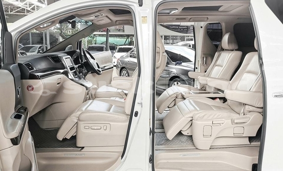 ซื้อ รถมือสอง Toyota Alphard ขาว รถยนต์ ใน %{เมือง} ใน กรุงเทพมหานคร ซื้อ รถมือสอง Toyota Alphard ขาว รถยนต์ ใน %{เมือง} ใน กรุงเทพมหานคร