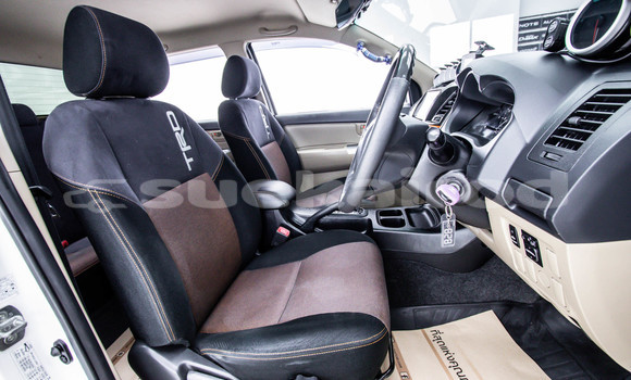 Buy Used Toyota Hiluxe VIGO White Car in Bangkok in Bangkok Buy Used Toyota Hiluxe VIGO White Car in Bangkok in Bangkok