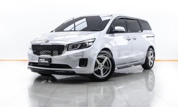 Buy Used Kia Carnival Silver Car in Bangkok in Bangkok