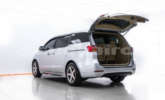 Buy Used Kia Carnival Silver Car in Bangkok in Bangkok Buy Used Kia Carnival Silver Car in Bangkok in Bangkok