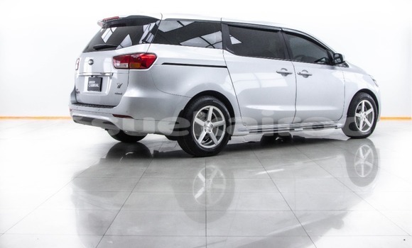Buy Used Kia Carnival Silver Car in Bangkok in Bangkok Buy Used Kia Carnival Silver Car in Bangkok in Bangkok