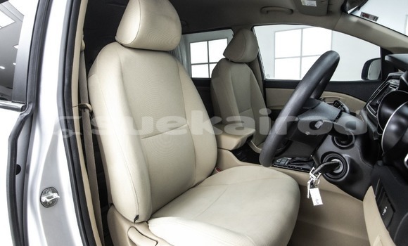 Buy Used Kia Carnival Silver Car in Bangkok in Bangkok Buy Used Kia Carnival Silver Car in Bangkok in Bangkok