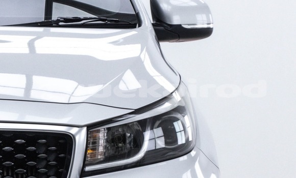 Buy Used Kia Carnival Silver Car in Bangkok in Bangkok Buy Used Kia Carnival Silver Car in Bangkok in Bangkok