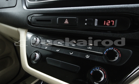 Buy Used Kia Carnival Silver Car in Bangkok in Bangkok Buy Used Kia Carnival Silver Car in Bangkok in Bangkok