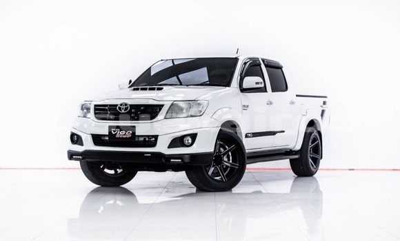 Buy Used Toyota Hiluxe VIGO White Car in Bangkok in Bangkok
