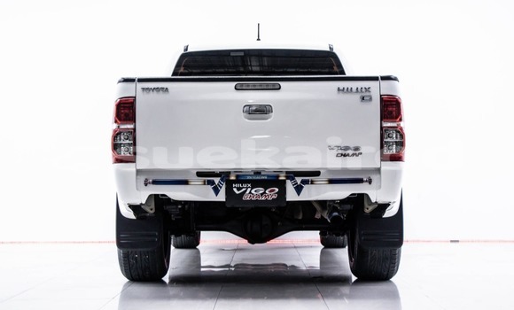 Buy Used Toyota Hiluxe VIGO White Car in Bangkok in Bangkok Buy Used Toyota Hiluxe VIGO White Car in Bangkok in Bangkok