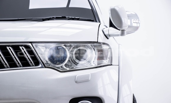 Buy Used Mitsubishi Pajero Sport White Car in Bangkok in Bangkok Buy Used Mitsubishi Pajero Sport White Car in Bangkok in Bangkok