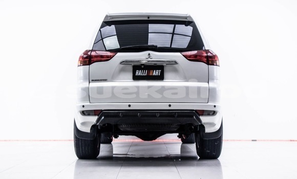 Buy Used Mitsubishi Pajero Sport White Car in Bangkok in Bangkok Buy Used Mitsubishi Pajero Sport White Car in Bangkok in Bangkok