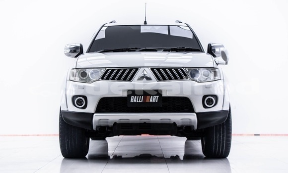 Buy Used Mitsubishi Pajero Sport White Car in Bangkok in Bangkok Buy Used Mitsubishi Pajero Sport White Car in Bangkok in Bangkok