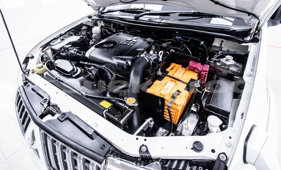 Buy Used Mitsubishi Pajero Sport White Car in Bangkok in Bangkok Buy Used Mitsubishi Pajero Sport White Car in Bangkok in Bangkok