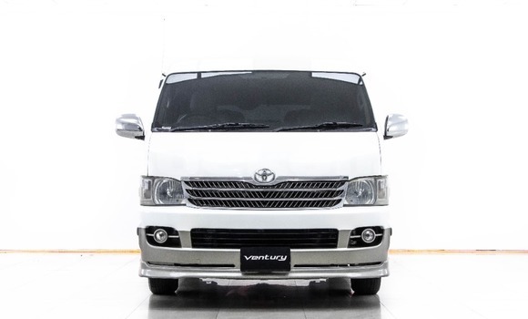 Buy Used Toyota Ventury White Car in Bangkok in Bangkok Buy Used Toyota Ventury White Car in Bangkok in Bangkok