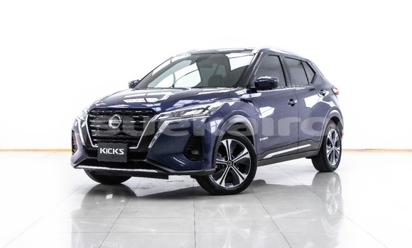 ซื้อ รถมือสอง Nissan X-Trail สีน้ำเงิน รถยนต์ ใน %{เมือง} ใน กรุงเทพมหานคร