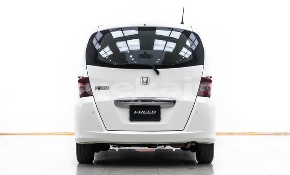 Buy Used Honda Freed White Car in Bangkok in Bangkok Buy Used Honda Freed White Car in Bangkok in Bangkok