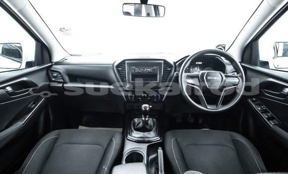 Buy Used Isuzu D-Max White Car in Bangkok in Bangkok Buy Used Isuzu D-Max White Car in Bangkok in Bangkok