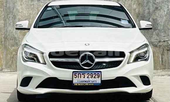 ซื้อ รถมือสอง Mercedes‒Benz C–Class ขาว รถยนต์ ใน %{เมือง} ใน กรุงเทพมหานคร