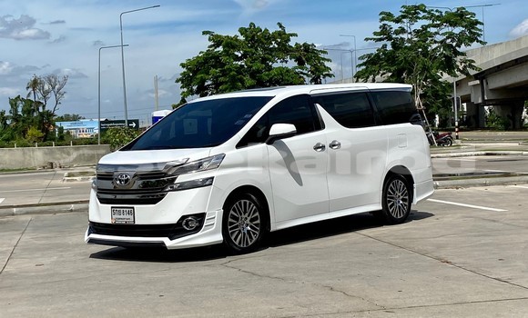 ซื้อ รถมือสอง Toyota Vellfire ขาว รถยนต์ ใน %{เมือง} ใน กรุงเทพมหานคร